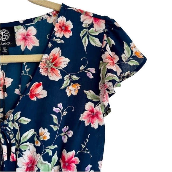 NWT Bobeau Navy Floral Print Blouse Summer Peplum Smocked Waist Top Size XS - Picture 4 of 8